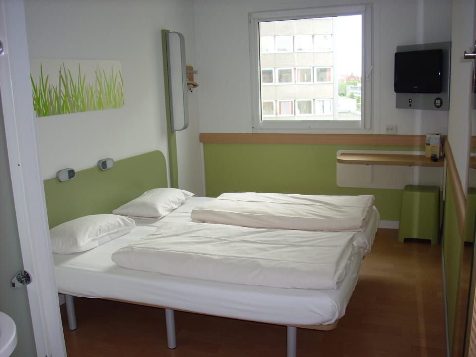 Blick ins Zimmer ibis budget Berlin City Potsdamer Platz