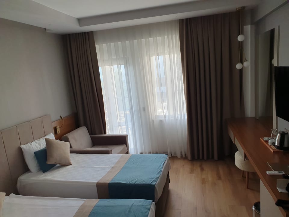 Zimmer Side Story Resort & Spa