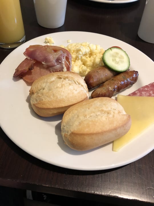 Gastro The Tower - A Guoman Hotel