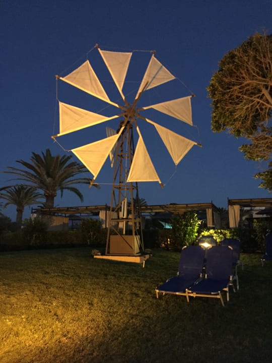 Gartenanlage Anissa Beach & Village