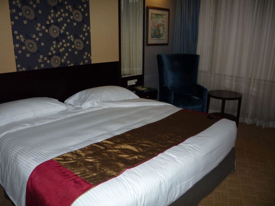 Bett Hotel Royal Plaza on Scotts