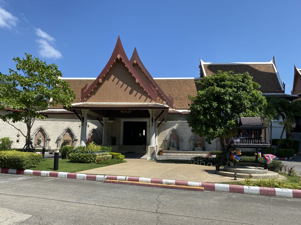 Außenansicht Deevana Patong Resort & Spa