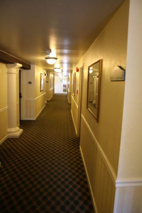 Hotelflur Best Western Hotel Carpinteria Inn