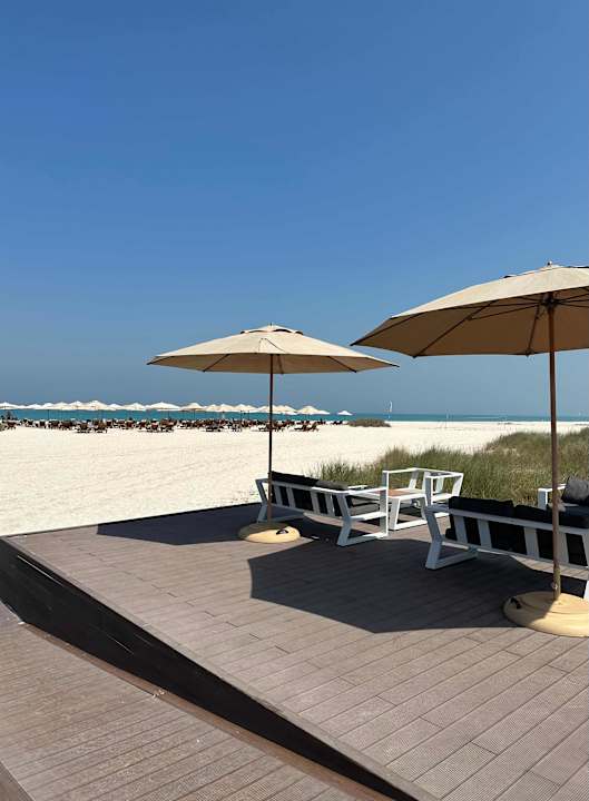 Strand Saadiyat Rotana Resort &  Villas