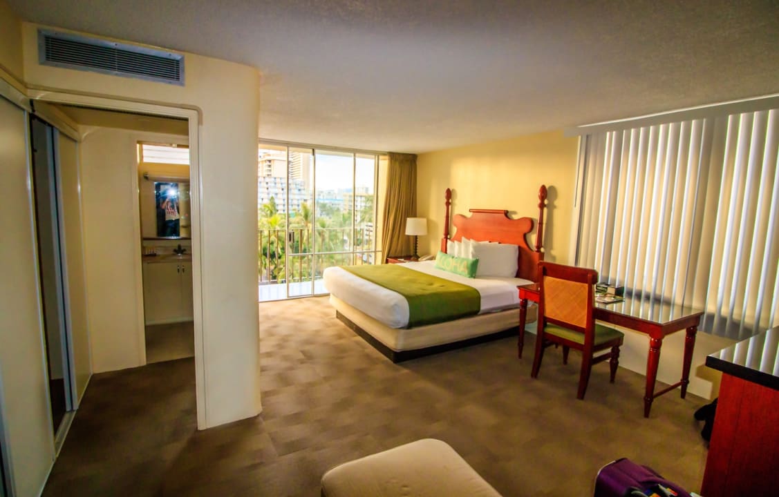 Zimmer Aqua Ohia Waikiki Studio Suites