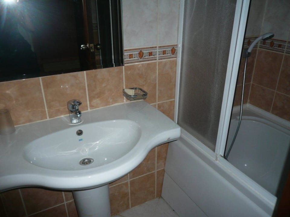 Badezimmer Club Turtas Beach Hotel