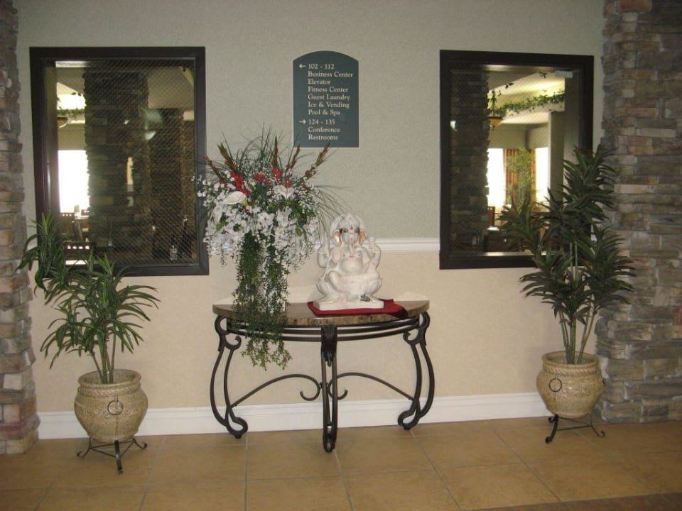 Holiday Inn Express in Carlsbad Holiday Inn Express Hotel & Suites