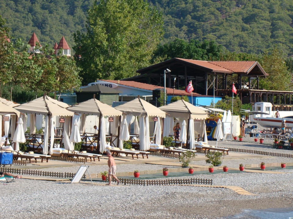 ВИП пляж Limak Limra Hotel & Resort