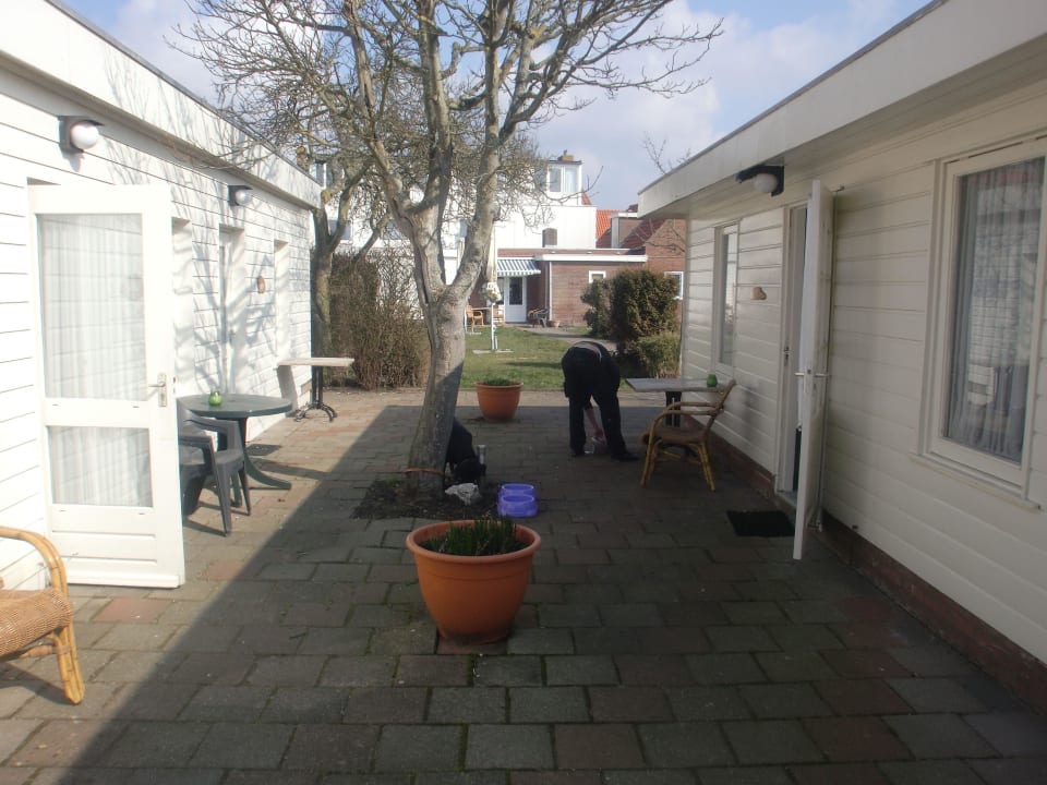 Hof zwischen den Zimmern Hotel Valkenhof