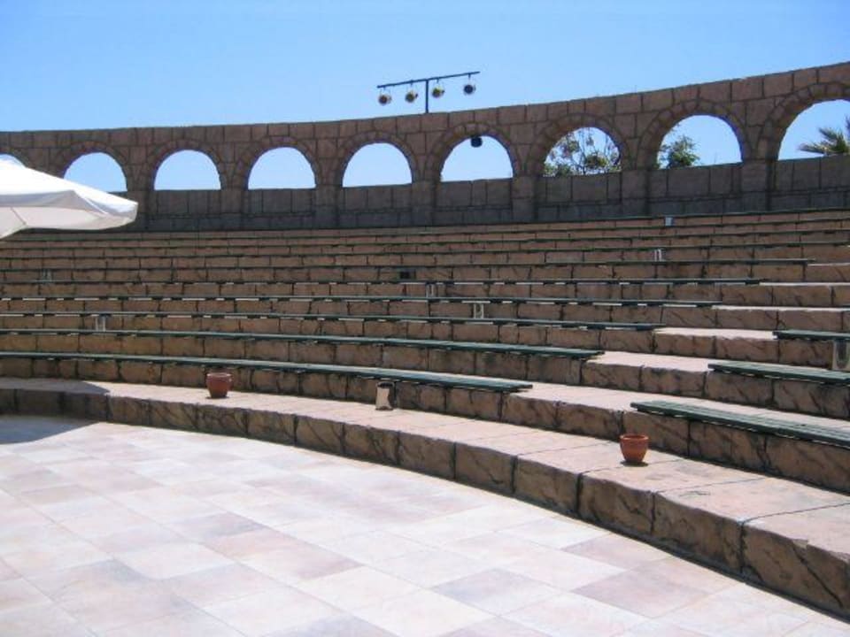 Amphitheater Palmeras Beach Hotel