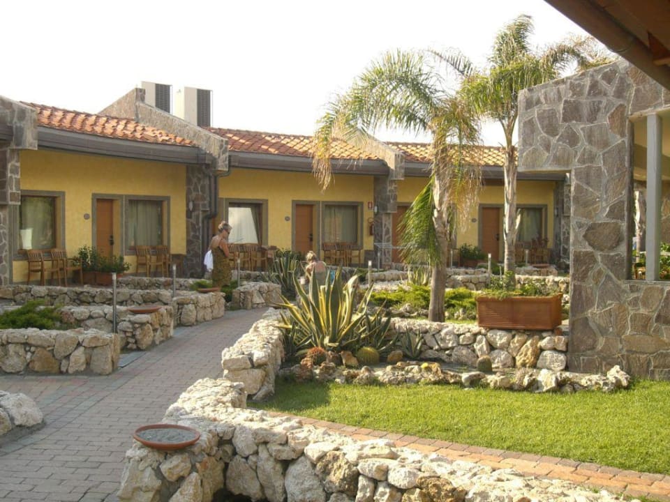 Anlage Le Mandrelle Beach Resort