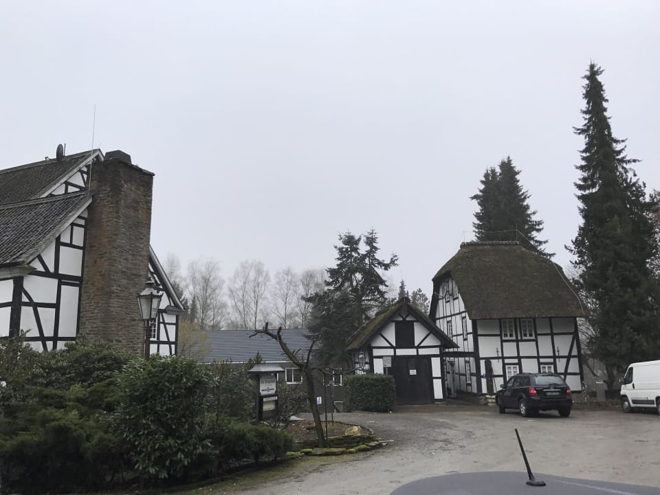 Vom Parkplatz Hotel Gut Hungenbach