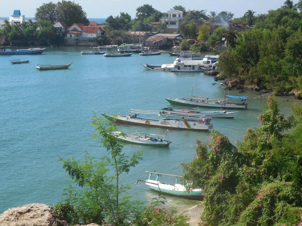 Hafen Waingapu Blick vom Restaurant Sandalwood Hotel