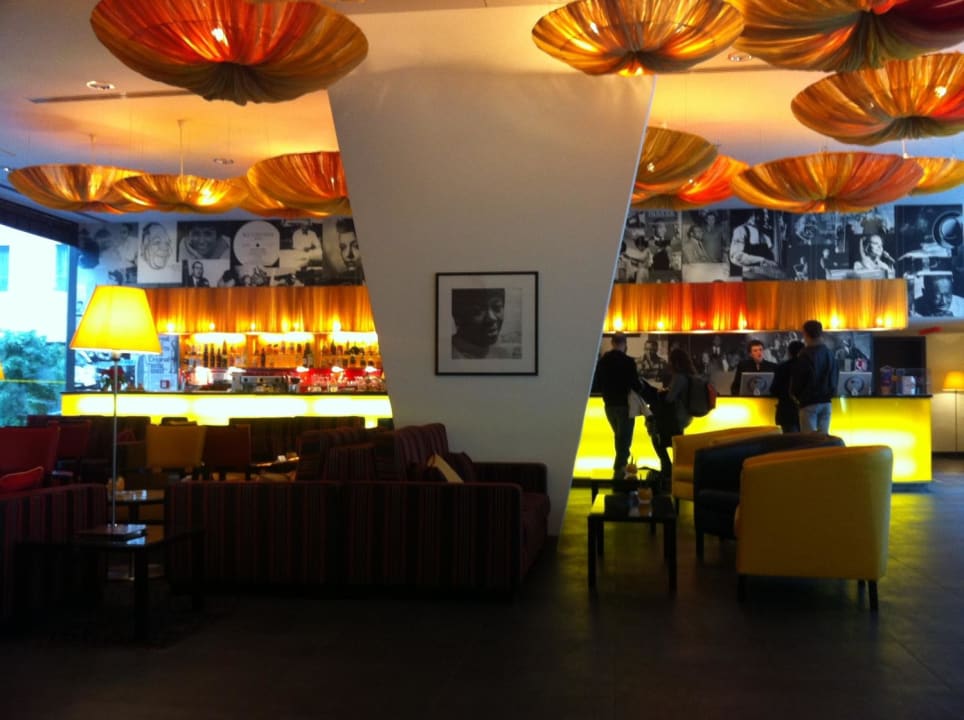 Lobby & Bar OREA Hotel Angelo Praha