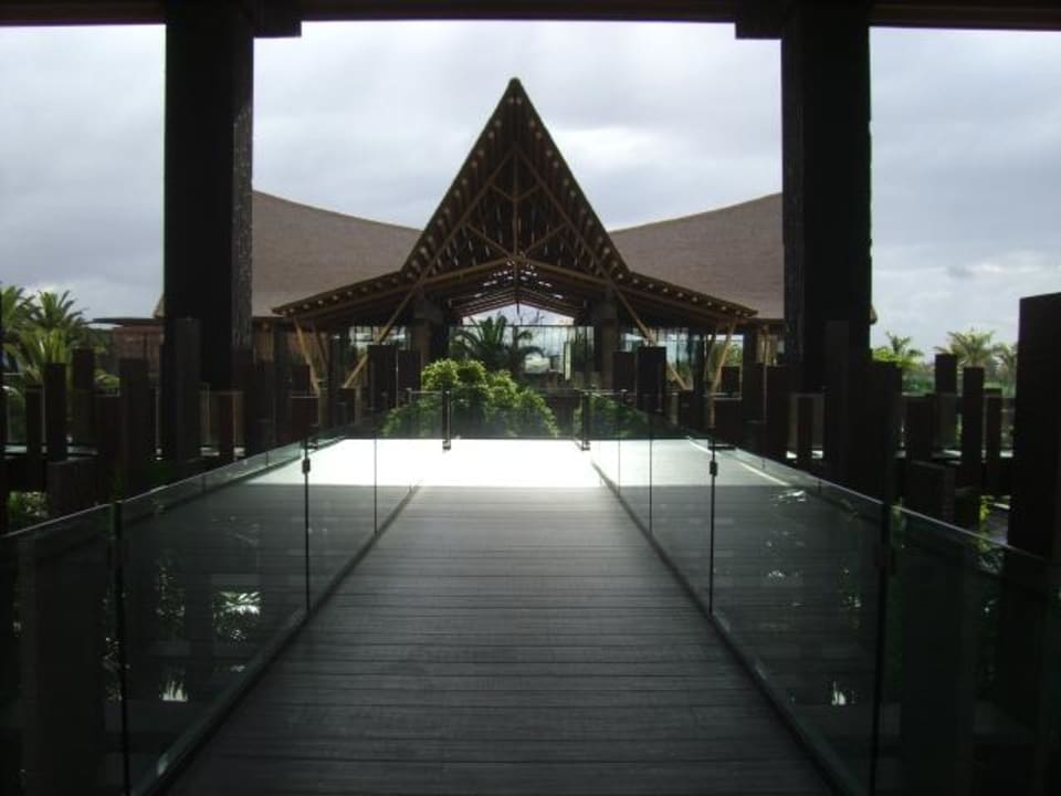 Der Eingang zum Hotel Lopesan Baobab Resort