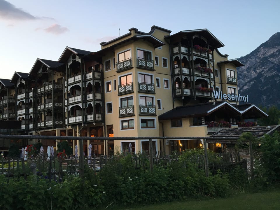 Außenansicht Hotel der Wiesenhof