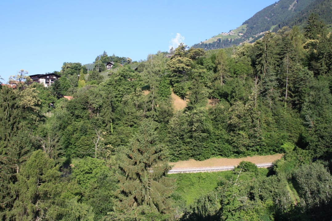 Ausblick vom Balkon zu den Muthöfen Apartmenthaus am Waalweg