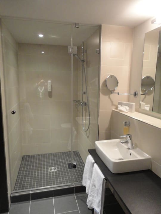 Bad INNSiDE by Meliá Berlin Mitte