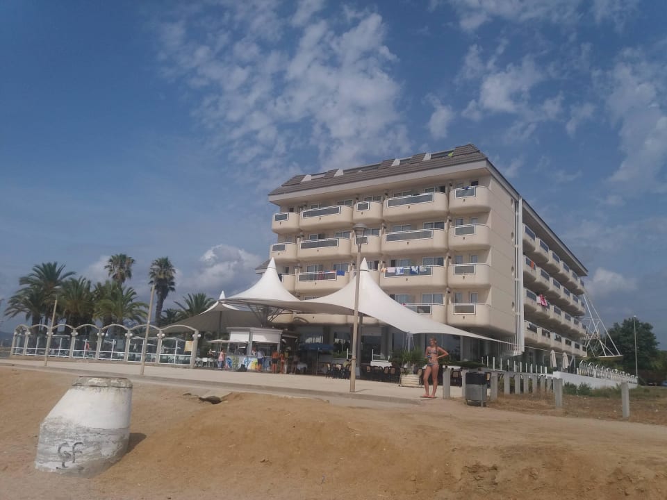 Hot CAPRICI BEACH HOTEL & SPA