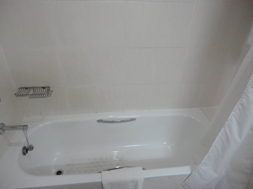 Bad Hotel Ramada Katunayake Colombo International Airport