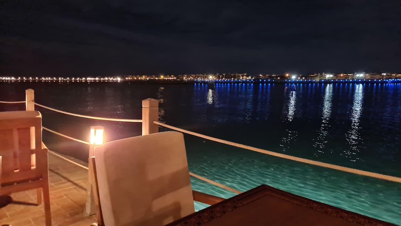 Gastro SUNRISE Crystal Bay Resort