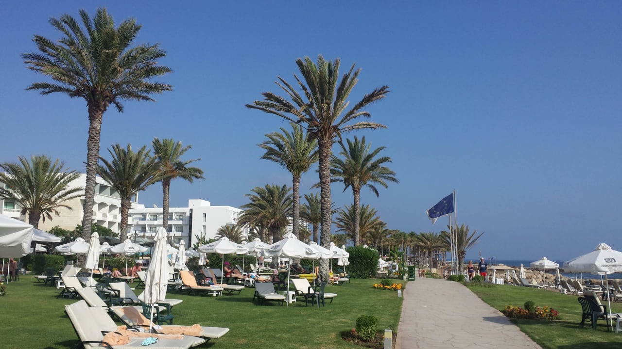 Hotel ''Constantinov Bros Athena Beach'' Constantinou Bros Athena Beach Hotel