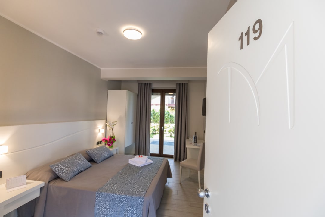 Zimmer Sentido Michelizia Tropea Resort