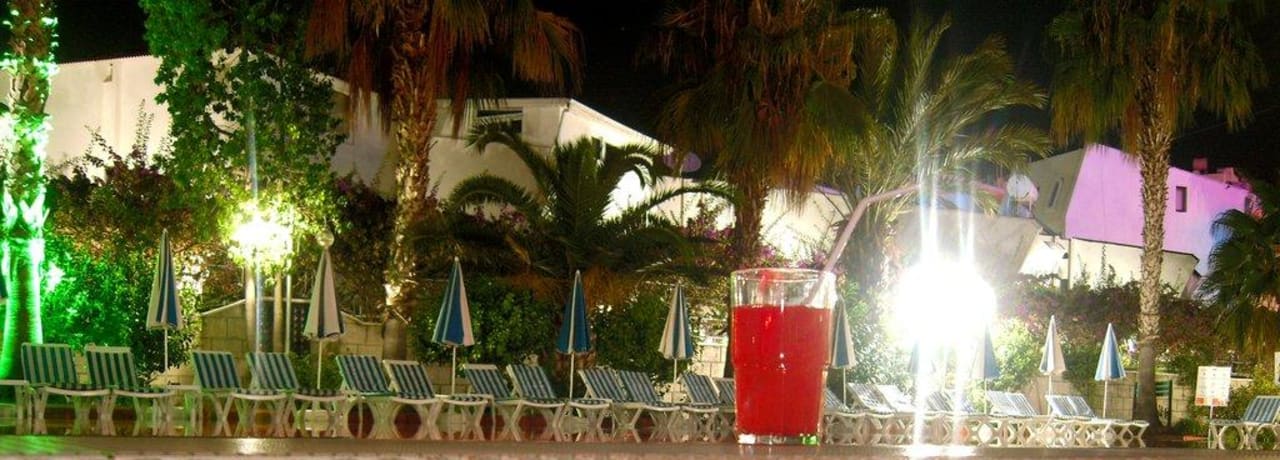 Cocktail Lonicera Resort & Spa Hotel
