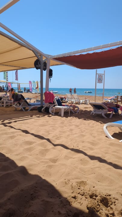 Strand Alba Queen Hotel