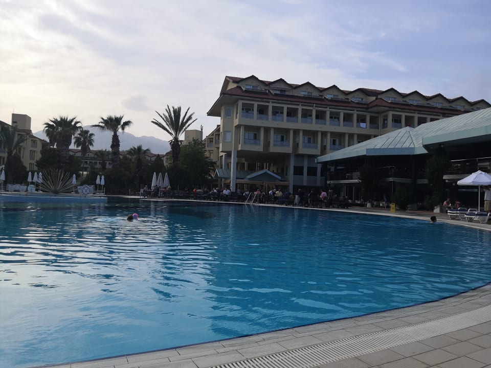 Pool Le Jardin Resort