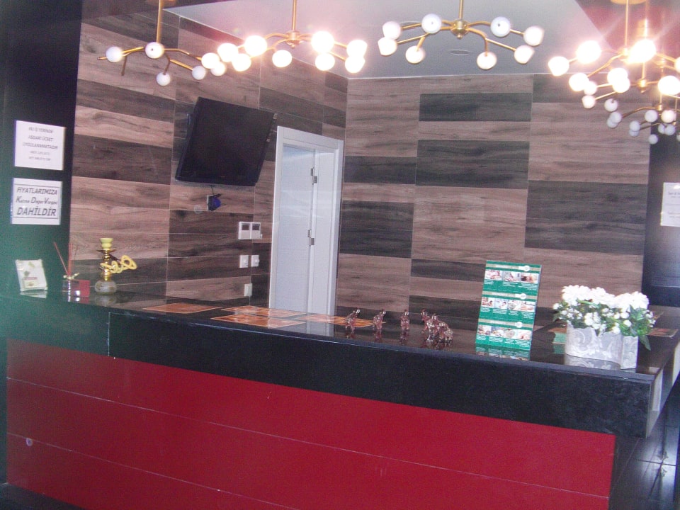 Tresen - Empfang im Spa- Bereich Palm World Side Resort & Spa