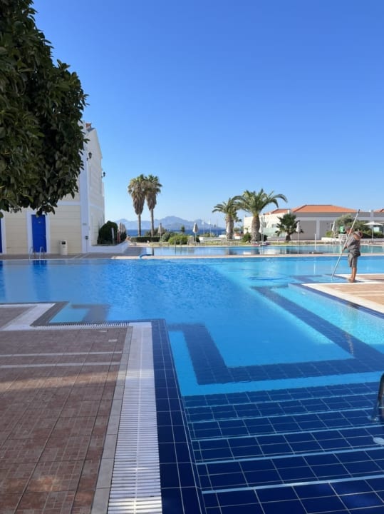 Pool Porto Bello Royal