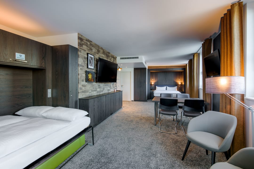 Zimmer ibis Styles Tubingen