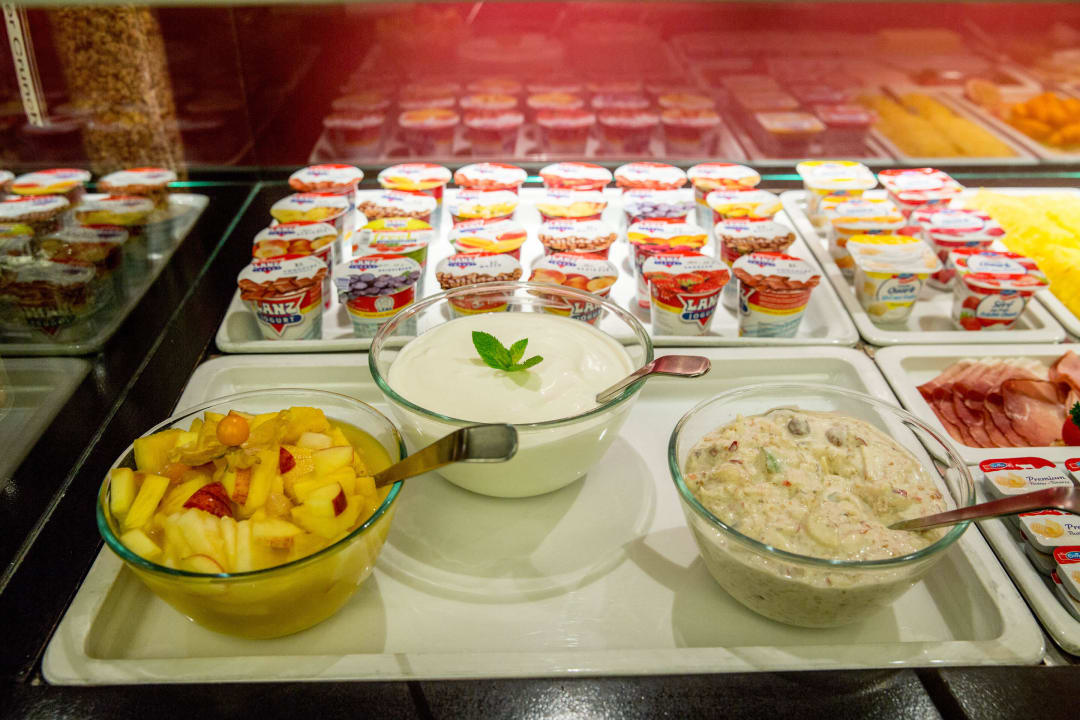 Frühstücksbuffet Das Breite Hotel