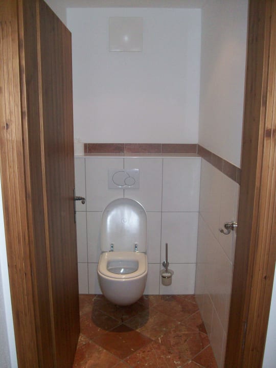 Separates WC Hubertus Hotel & Apartments