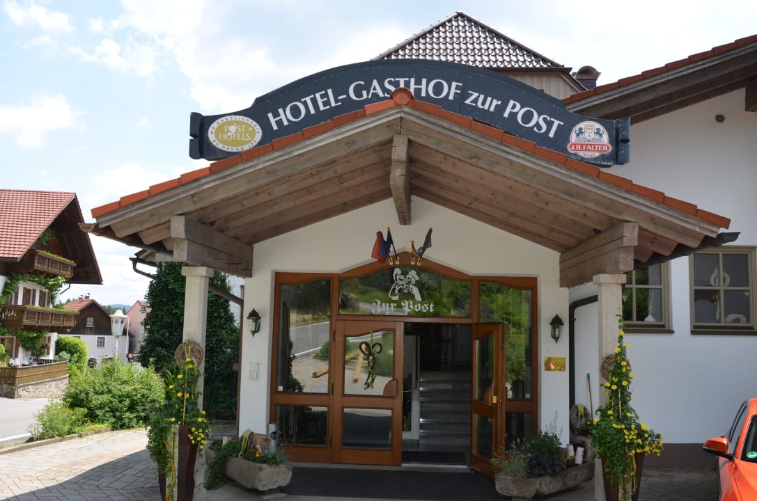 Aussenansicht Wohlfühlhotel zur Post