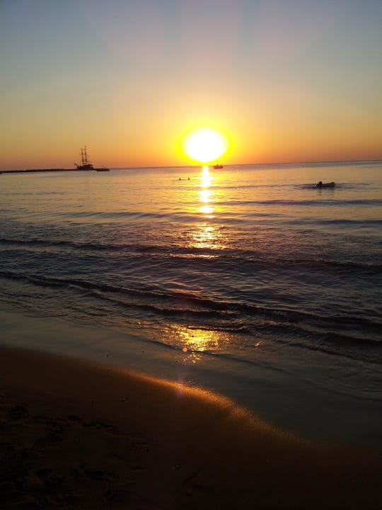 Sonnenuntergang Alaiye Resort & Spa