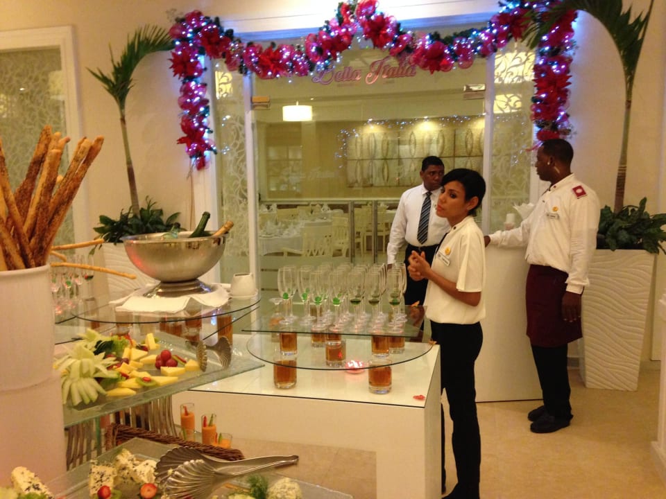 Apperetiv im Restaurant Bahia Principe Grand Samana - Adults Only