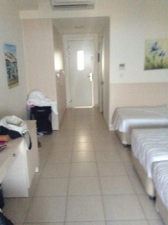 Zimmer Grand Blue Beach Hotel