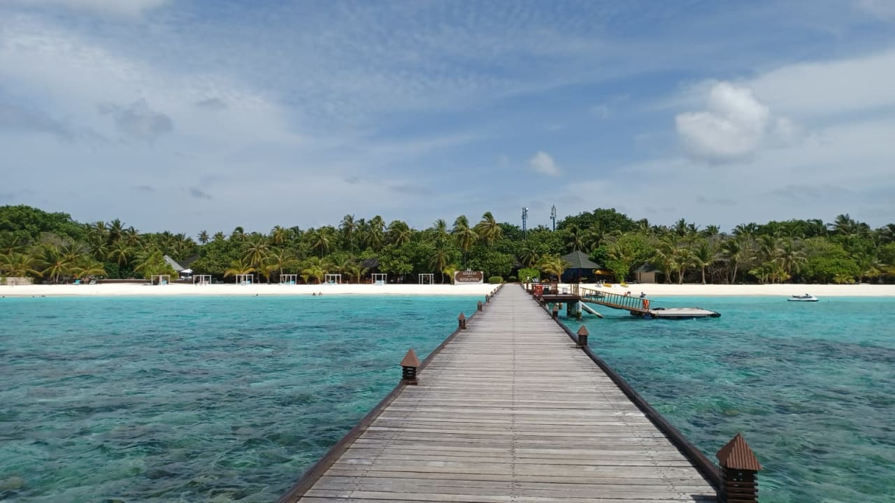 Strand Adaaran Select Meedhupparu Island Resort - Premium All Inclusive