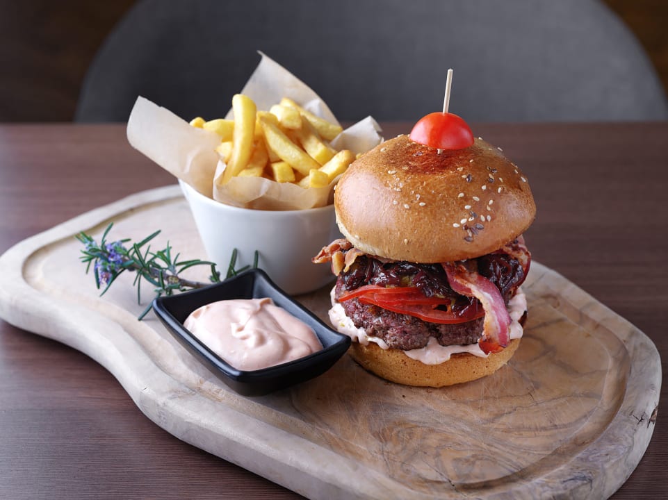 Gastro Hotel International by Maistra City Vibes