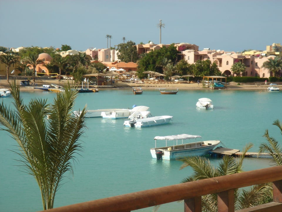 Вид из номера на Лагуну Panorama Bungalows Resort El Gouna