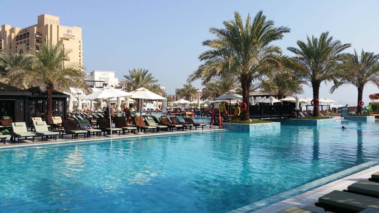 Pool  DoubleTree by Hilton Resort & Spa Marjan Island