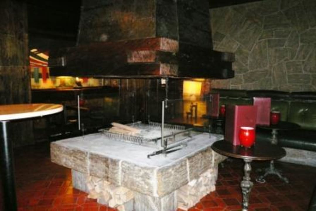 Kamin im Barbereich DORMERO Hotel Bonn - Windhagen