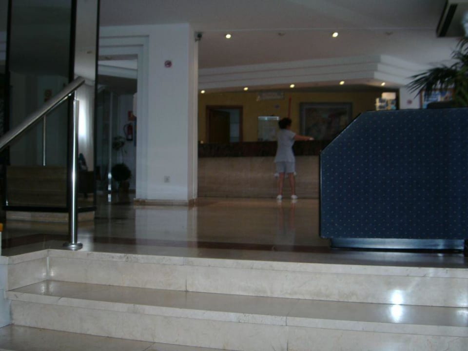 Lobby Hotel Kilimanjaro