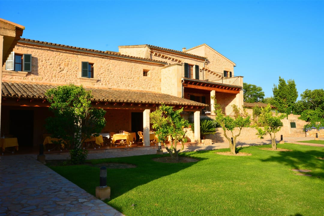 Außenbereich des Restaurants Finca Son Roig
