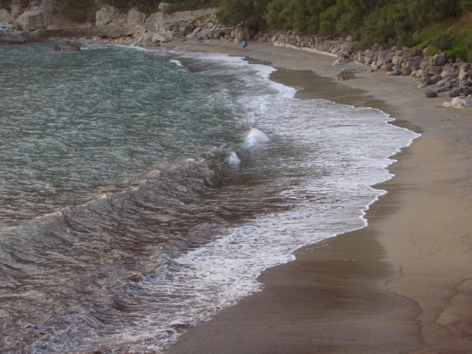 Strand Ithea Suites Hotel