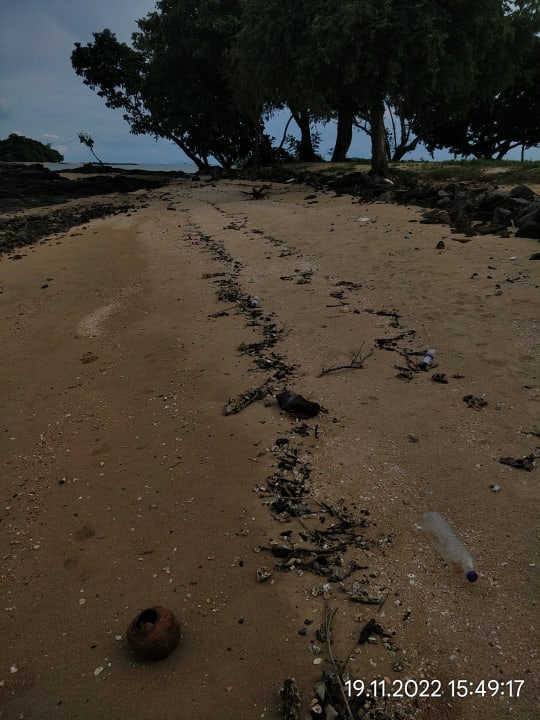 Strand Island Escape Burasari