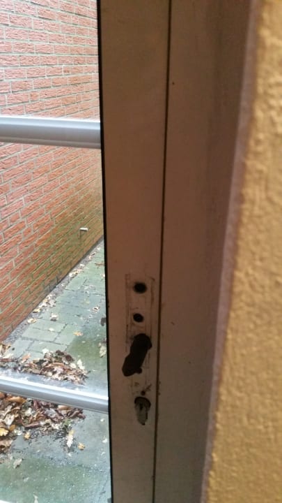 Verschlossener Fluchtweg  Hotel zur Riede bei Bremen