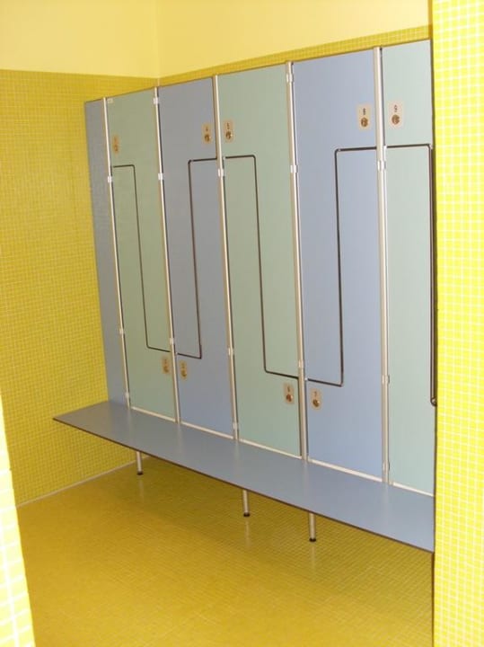 Aufbewahrungsmöglichkeiten im Wellnessbereich. INNSIDE by Meliá Bremen